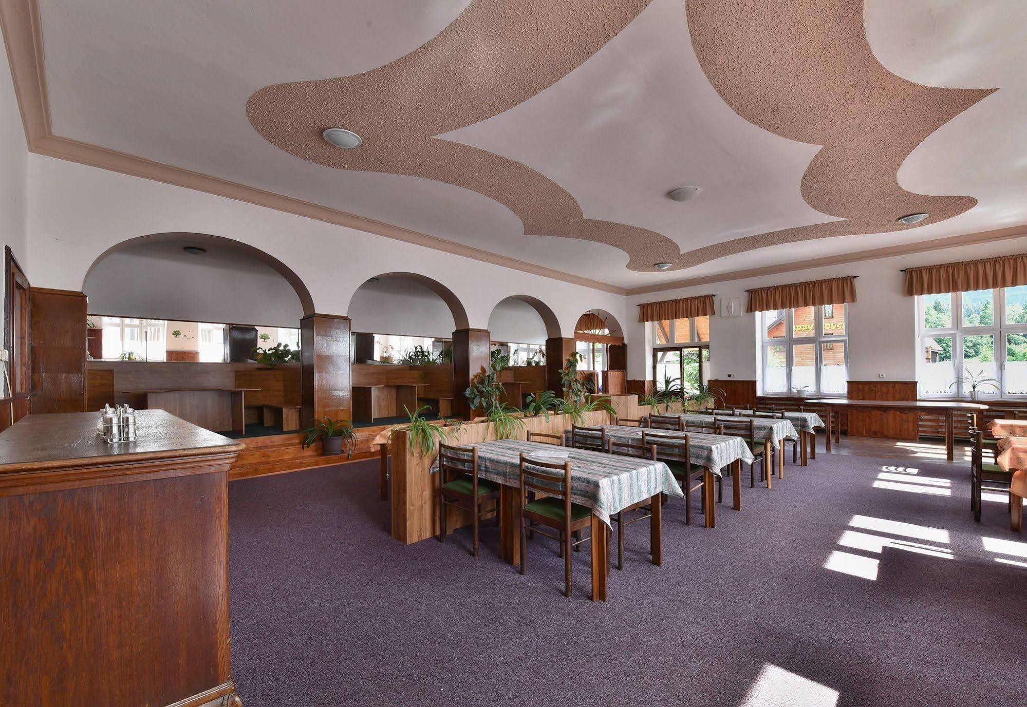 Hotel Svaty Hubert Spindleruv Mlyn Exterior photo